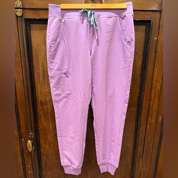 Figs Lilac Dawn Set Medium 💜 - Picture 9 of 14